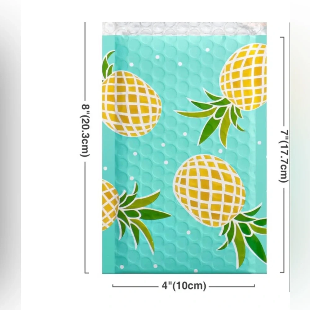 40pcs Set ~Includes 20 Assorted Bubble Poly Mailers & 20 “Thank You” Stickers 🆕